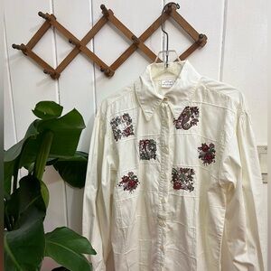 Button up, vintage embroidered tunic.